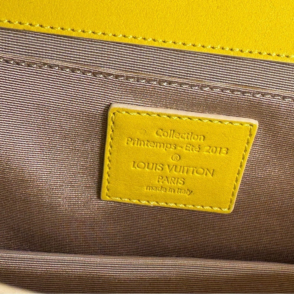 Louis Vuitton 2013 runway bag never used comes w/ dust bag(original) and‎ a box. - Picture 3 of 13